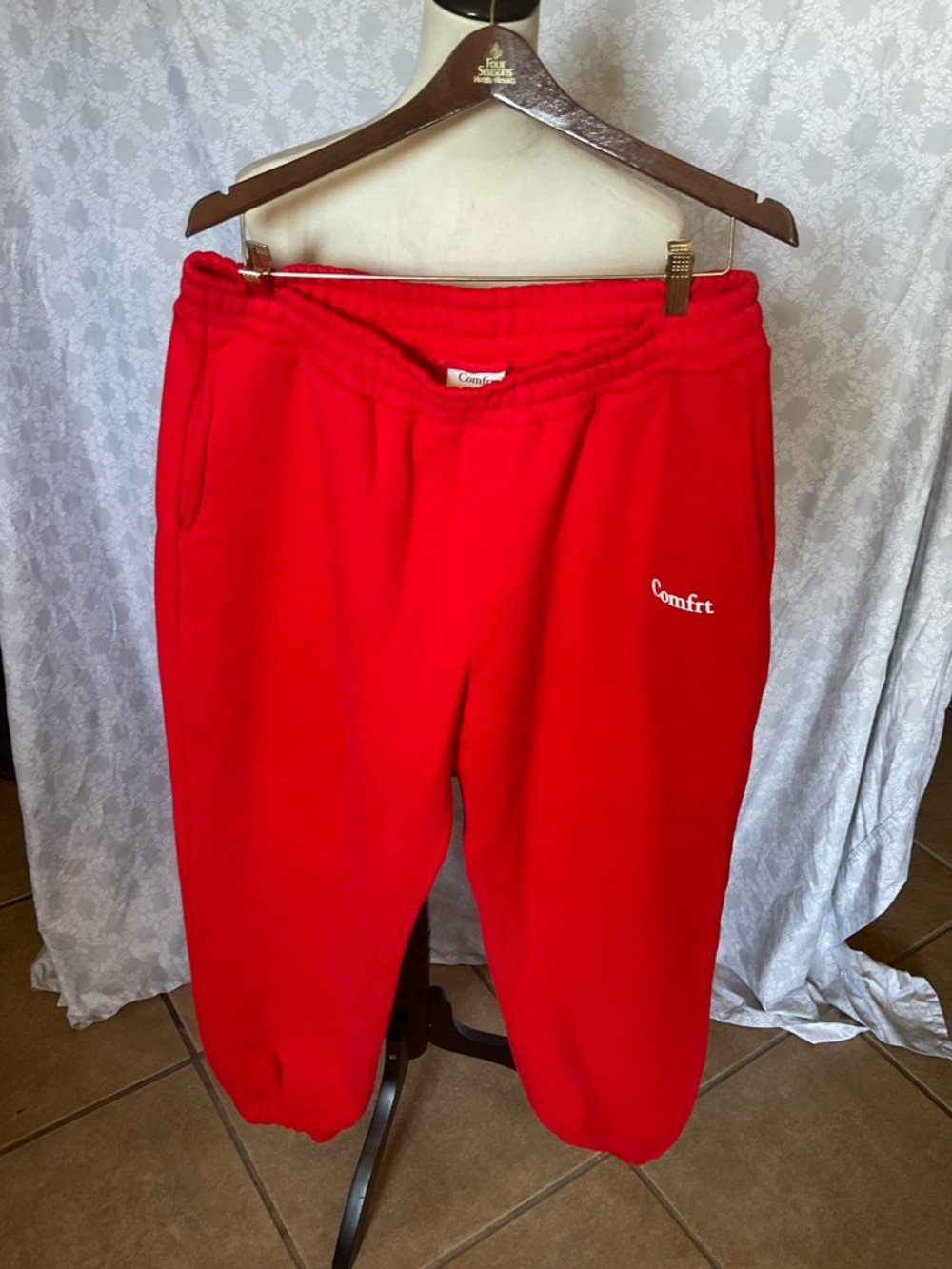 Comfrt' Red Fleece Joggers - Cozy Everyday Sweatpants